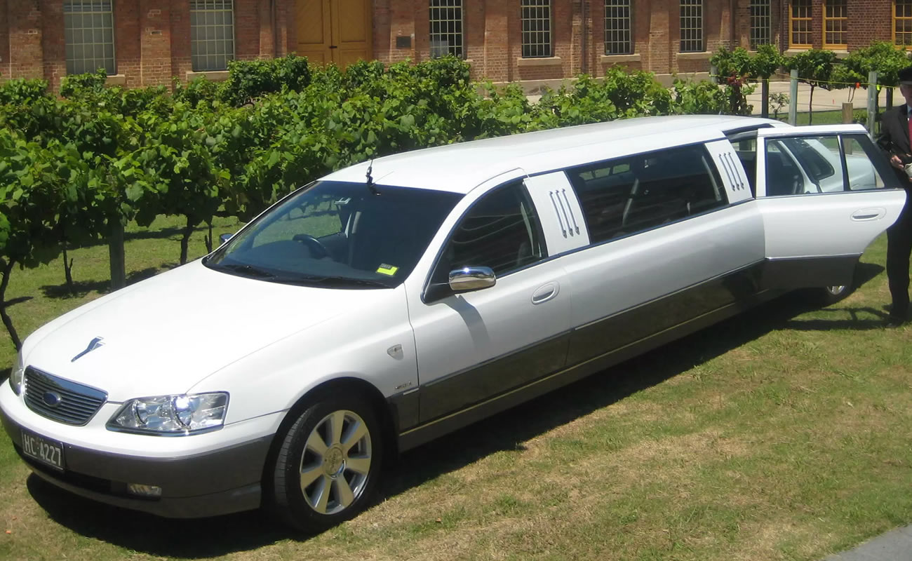 Swirl, Sip & Savour Limousine