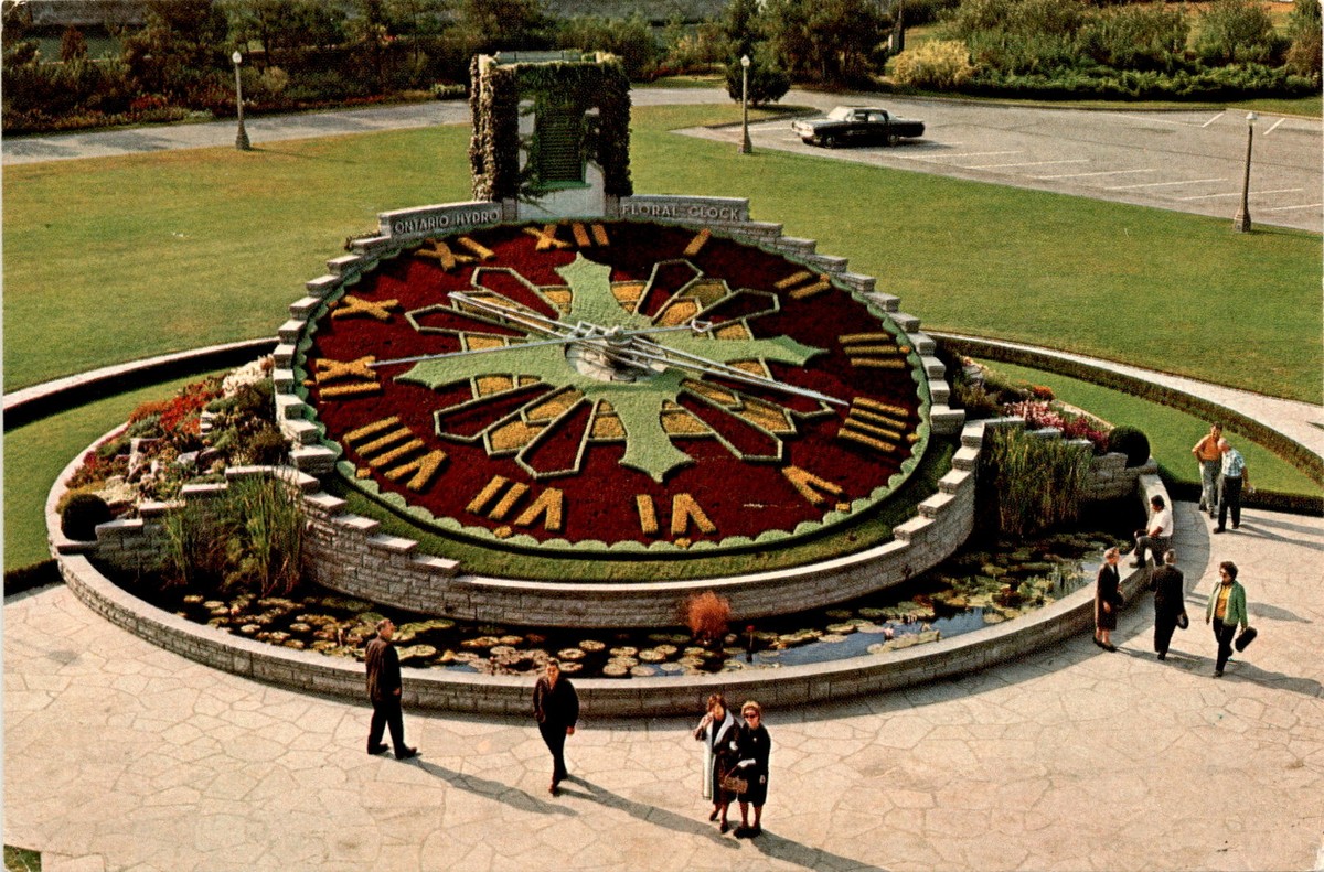 floral-clock Floral Clock, Queenston